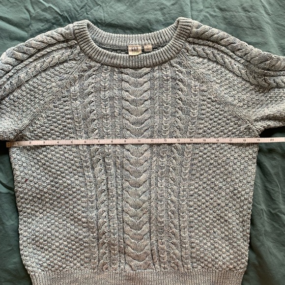 baby blue cable-knit Gap sweater - Picture 9 of 9